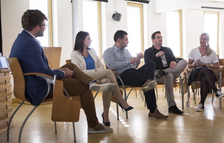 ÜGYNÖKSÉGEN INNEN ÉS TÚL