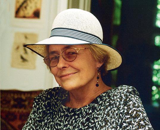 Láng Júlia